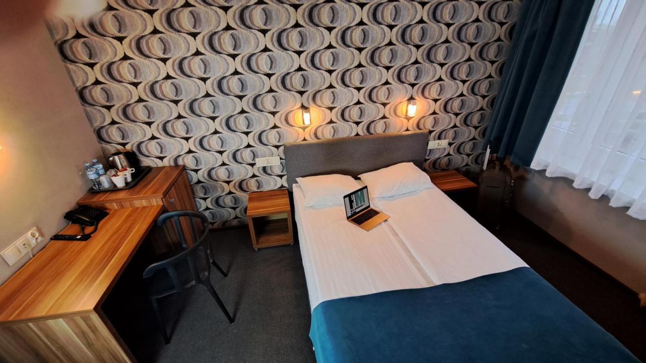 Hotel Mazowiecki Lodz Екстериор снимка