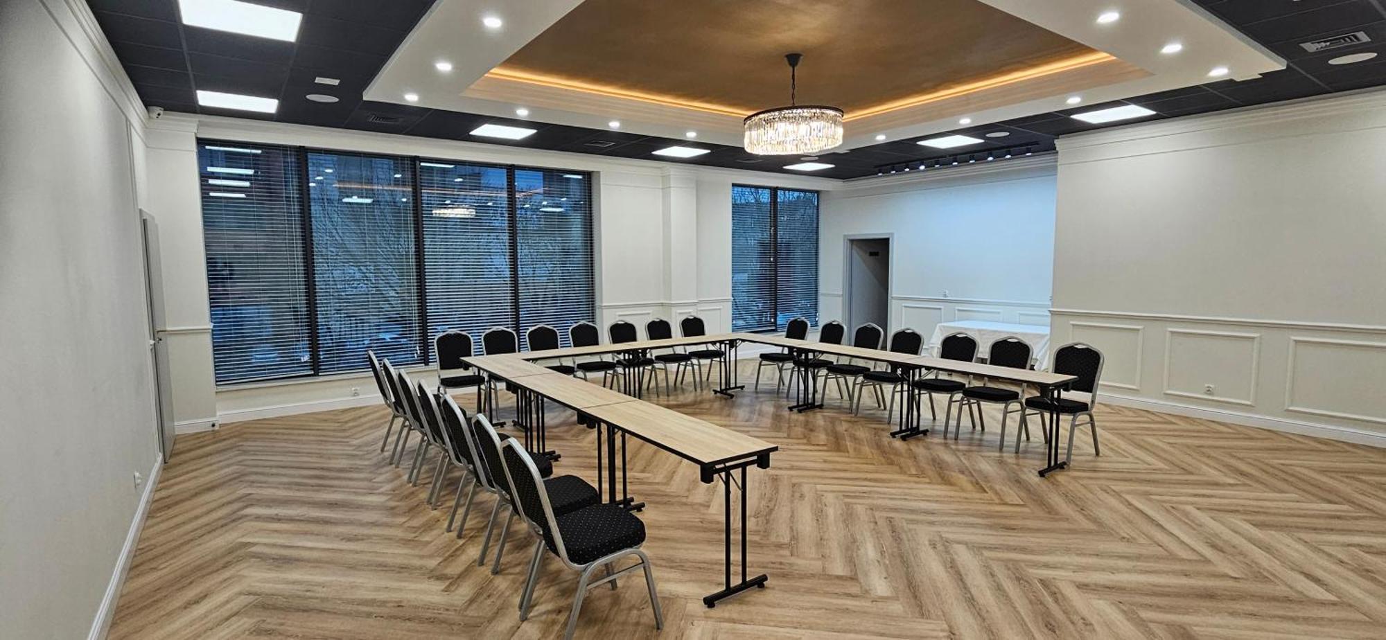 Hotel Mazowiecki Lodz Екстериор снимка