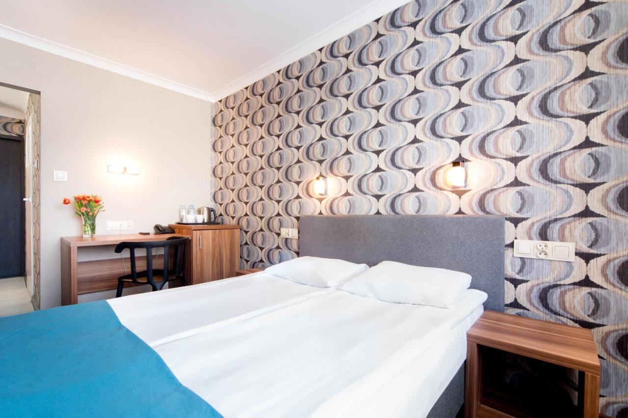 Hotel Mazowiecki Lodz Екстериор снимка