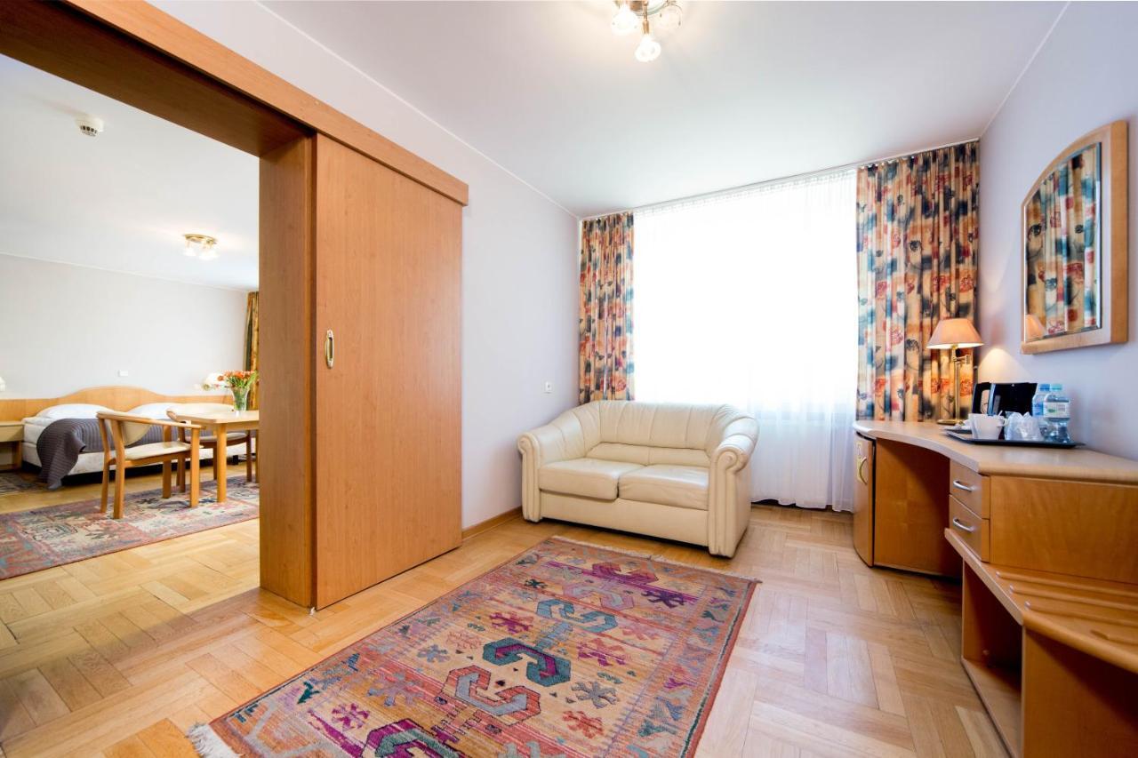 Hotel Mazowiecki Lodz Екстериор снимка